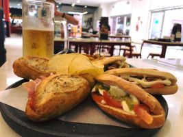 100 Montaditos food