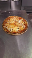 Pizza Pazza food