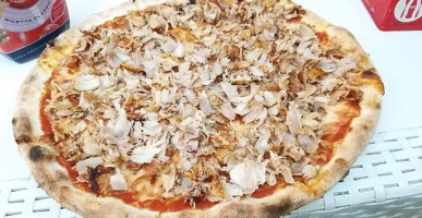 Pizza Calda food