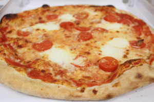 Pizzeria Pulcinella Di Arif Sarder food