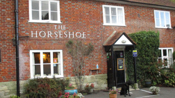 Horseshoe Inn outside