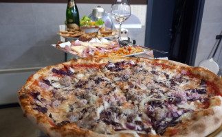 Farrox Pizza Isola Della Scala food