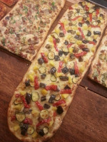 Pizza Più Villanova food
