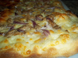 Pizza Giulia Ristobar food