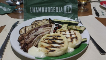 Lhamburgeria food