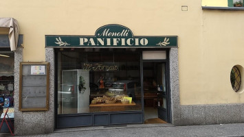 Menotti Panificio inside