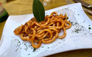 L'oste Di Lucca food