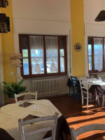 Ivo Trattoria inside