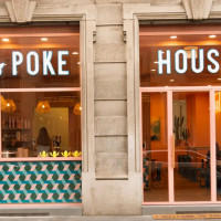 Poke House Brera inside