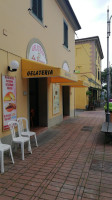 Gelateria La Dogana inside