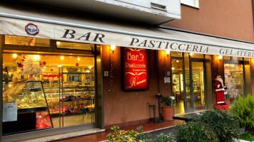 Pasticceria Gelateria Riccomi food