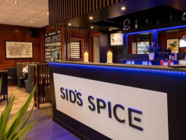 Sid's Spice outside