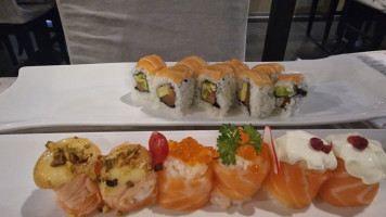 Kisoro Sushi Kaiten food