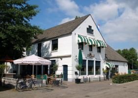 Café De Zaak outside