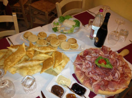 Ledodicicolonne Cavazza food