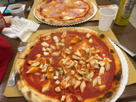 Pizzeria Mennella food