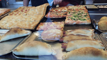 La Boutique Della Pizza food