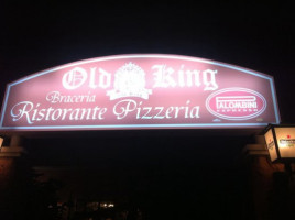 Old King Pizzeria Braceria inside