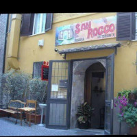 Pizzeria A San Rocco Di Giuliano E Matteo inside