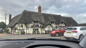 The White Hart At Maulden food