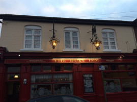 The Duke Inn outside