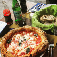 Passione Pizzeria food