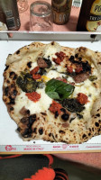 7si Pizzeria food