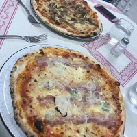 Pizzeria Quattro Mori food