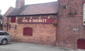 Dog And Doublet outside