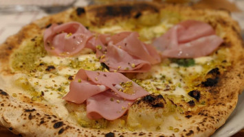 Pizzeria Condurro Via D’annibale food