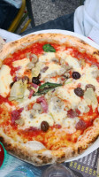 Pizzeria Vesuvio Centro Direzionale food