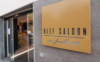 Beef Saloon Napoli outside