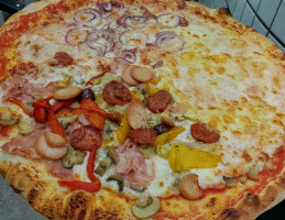 Centro Pizza D'asporto food