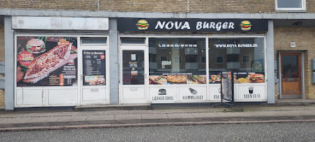 Nova Burger outside