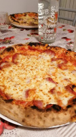 La Bottega Della Pizza food