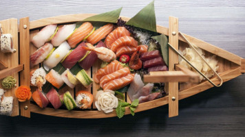 Sushi Tako inside