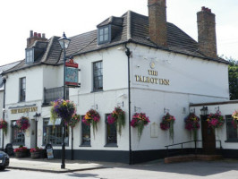 The Talbot Inn outside