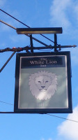 The White Lion Inn inside