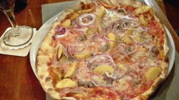 Ptb Pizzeria Tony Barba food