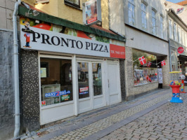 Pronto Pizza outside