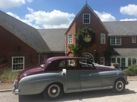 Fox And Hounds outside