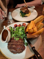 The Oaken Arms food