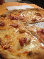 La Rinascente Pizzeria food