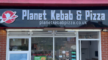 Kebab Pizza Planet inside