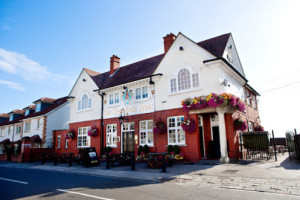 The Cambridge Arms outside