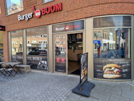 Burger Boom outside