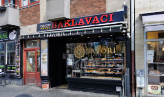 Baklavaci inside