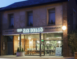 The Six Bells Jd Wetherspoon outside