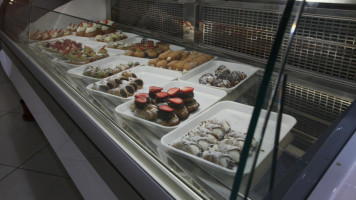 Dolci Delizie food