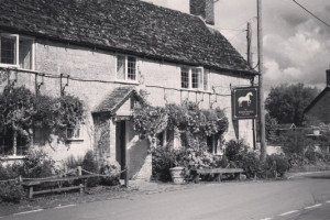 The White Horse Inn outside